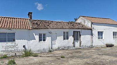 Moradia T2 à venda em Lomba da Fazenda, Nordeste | RE/MAX Portugal