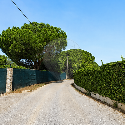 Land for sale in Quarteira, Loulé
