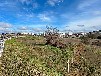 Terreno à venda em Sé, Santa Maria e Meixedo, Bragança