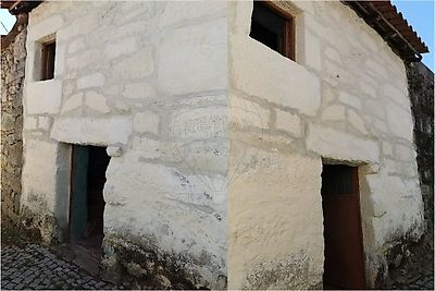 Moradia T2 à venda em Tinhela e Alvarelhos, Valpaços