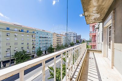 Apartamento para arrendar em Alvalade