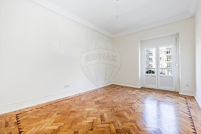 Apartamento para arrendar em Alvalade