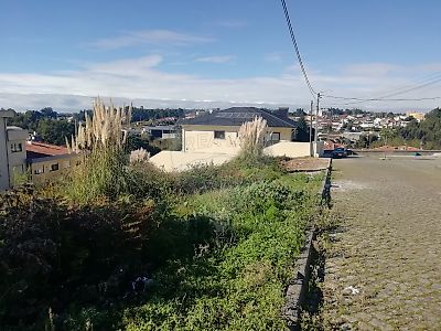 Terreno à venda em Paços de Brandão, Santa Maria da Feira