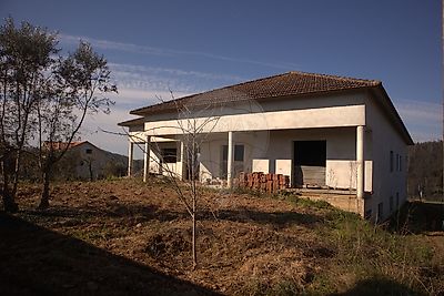 Terreno à venda em Oliveira do Mondego e Travanca do Mondego, Penacova