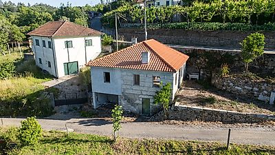 Moradia T2 à venda em Arnoia, Celorico de Basto