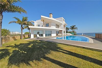 Moradia T5 de luxo à venda em Albufeira e Olhos de Água, Albufeira