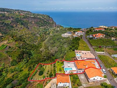 Moradia T3 de luxo à venda em Santana, Santana