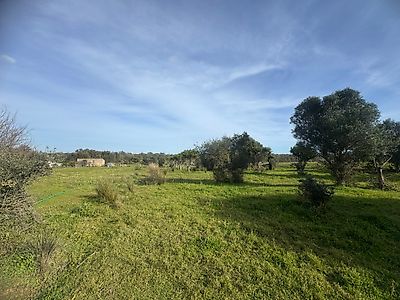 Land for sale in Mexilhoeira Grande, Portimão