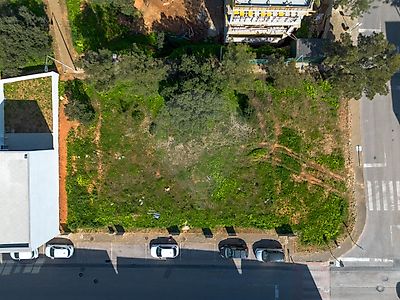 Land for sale in Estômbar e Parchal, Lagoa (Algarve)