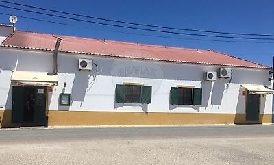 Loja à venda em Pias, Serpa