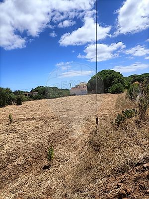 Land for sale in Quarteira, Loulé