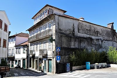 Prédio à venda em Mesão Frio (Santo André), Mesão Frio