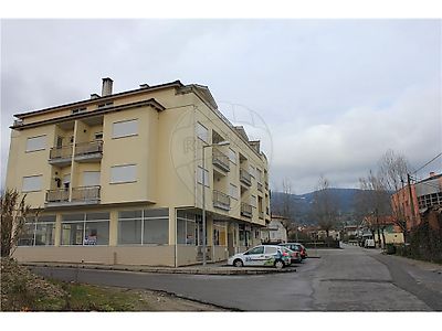 Loja à venda em Campo de Besteiros, Tondela