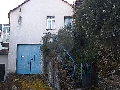 Moradia T2 à venda em Fornelo do Monte, Vouzela
