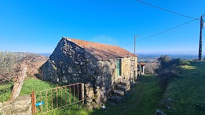 Moradia T2 à venda em Fornelo do Monte, Vouzela