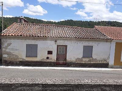 Moradia T2 à venda em Rio de Moinhos, Abrantes