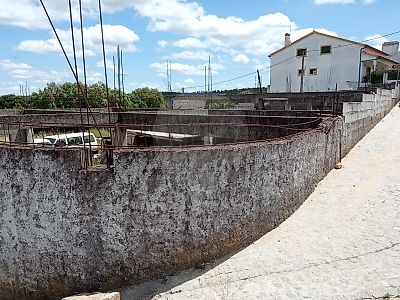 Terreno à venda em São Miguel do Rio Torto e Rossio ao Sul do Tejo, Abrantes