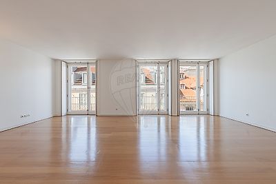 Apartamento para arrendar em Misericórdia