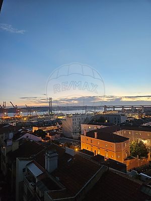 Apartamento T3 de luxo em Estrela, Lisboa