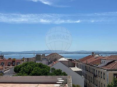 Apartamento para arrendar em Misericórdia