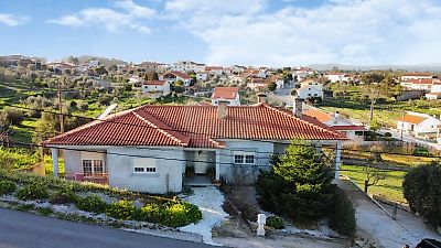 Moradia T3 à venda em Fundada, Vila de Rei