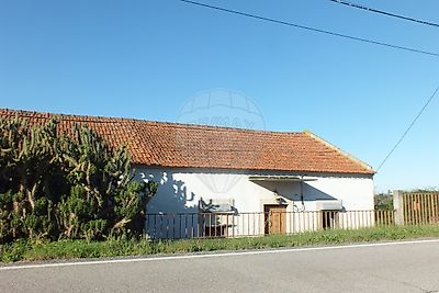 Moradia T2 à venda em Serra e Junceira, Tomar