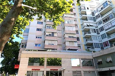Apartamento para arrendar em São Domingos de Benfica
