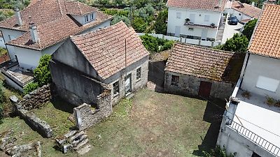 Moradia T2 à venda em Paranhos, Seia