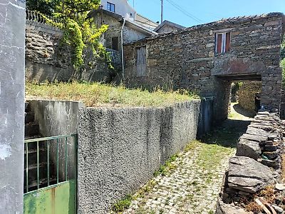 Moradia T2 à venda em Parada de Ester e Ester, Castro Daire