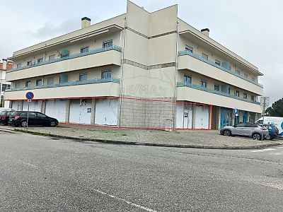Loja para arrendar em Campo, Viseu