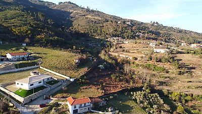 Terreno à venda em Lamego (Almacave e Sé), Lamego