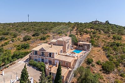 Moradia à venda em Santa Bárbara de Nexe