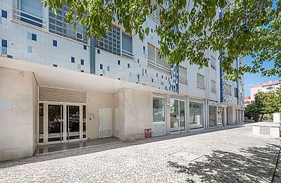 Apartamento para arrendar em Alvalade