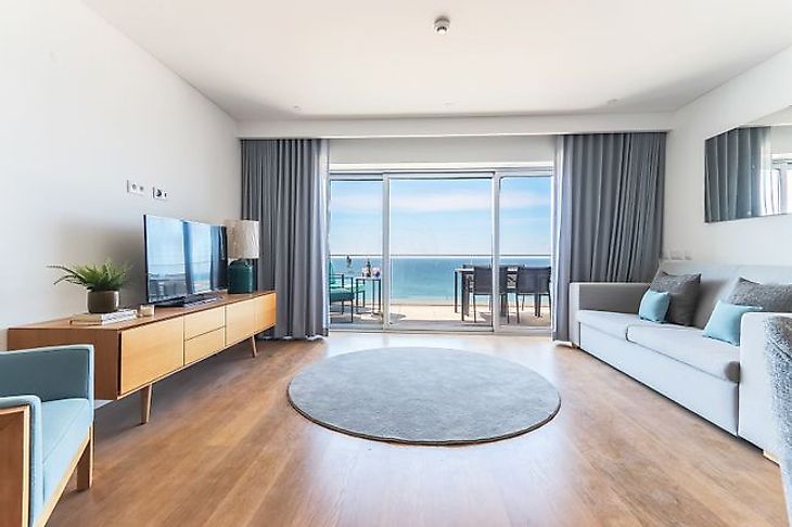 Sesimbra Golden Beach