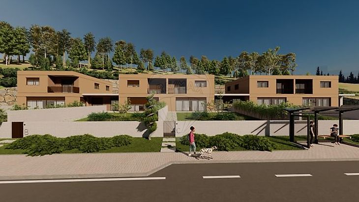 Vale Pinheiro Residence