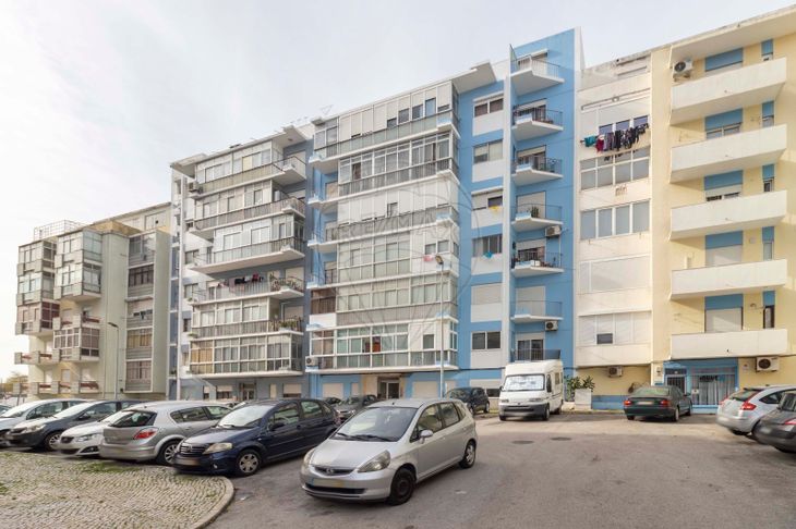 Apartamento T2 à Venda Em Almada Cova Da Piedade Pragal E Cacilhas Almada Re Max