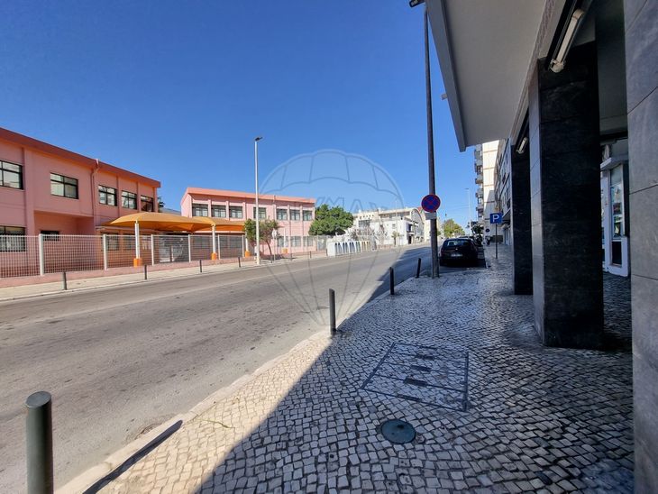 Apartamento T3 à venda em Alto do Seixalinho, Santo André e Verderena ...