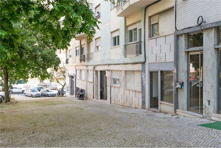 Loja Venda Em Benfica Lisboa Re Max