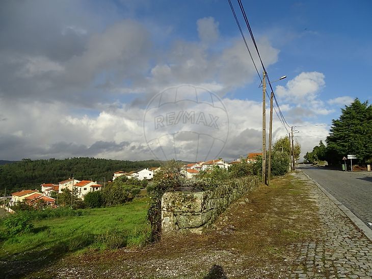 Land for sale in Freixiosa, Mangualde RE/MAX