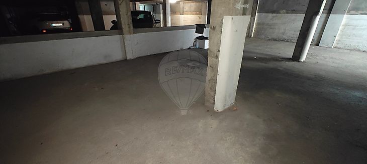 122031035-589