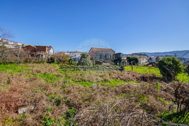 Terreno à venda em Vila Chã Codal e Vila Cova de Perrinho Vale de