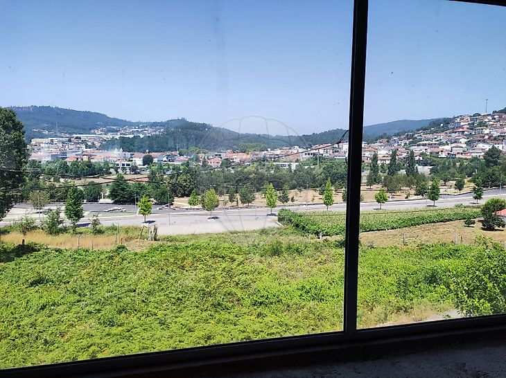 Loja à venda em Vila Chã, Codal e Vila Cova de Perrinho, Vale de Cambra