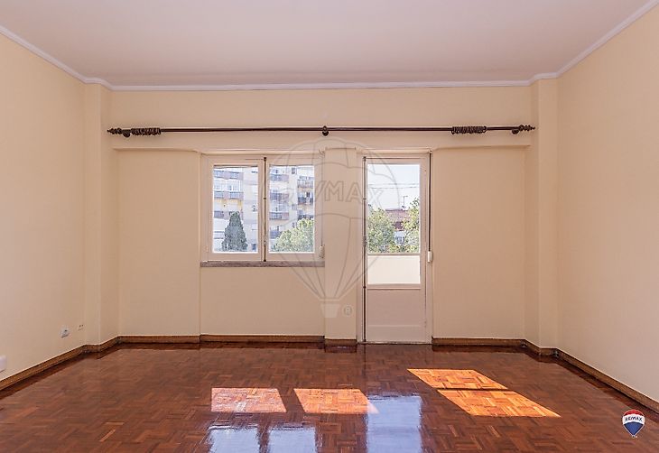 Condo/Apartment T2 for rent in Oeiras e São Julião da Barra, Paço de