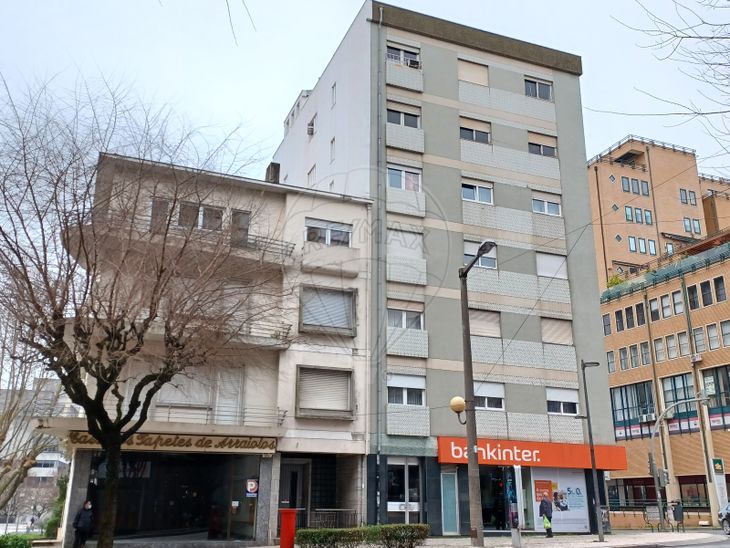 Apartamento T3 em Braga (São José de São Lázaro e São João do Souto), Braga