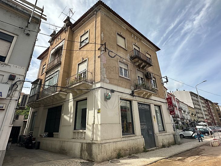 Condo/Apartment T3 for sale in Coimbra (Sé Nova, Santa Cruz, Almedina e