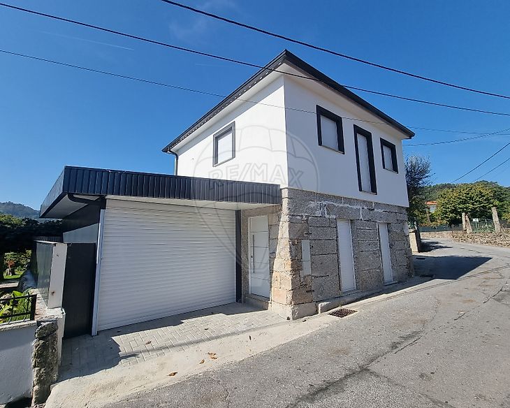 House T2 for sale in Prozelo, Arcos de Valdevez RE/MAX