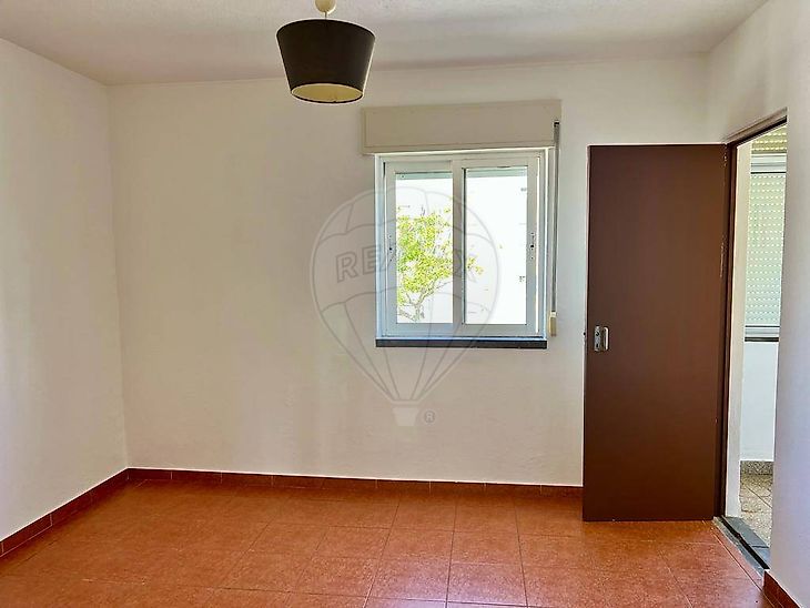 Condo/Apartment T3 for sale in Alverca do Ribatejo e Sobralinho, Vila Franca de Xira RE/MAX