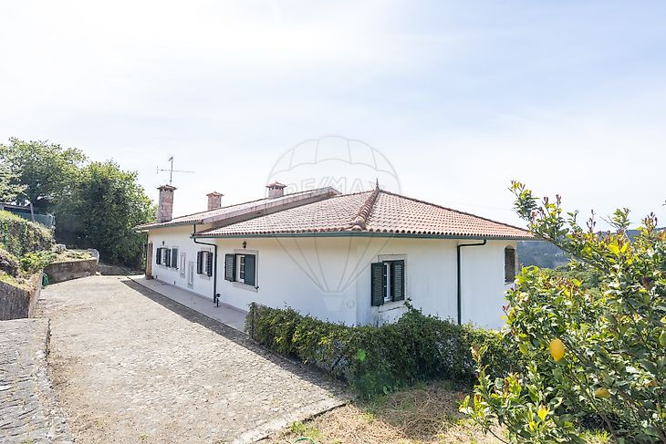 Moradia T3 à venda em Silva Escura e Dornelas, Sever do Vouga RE/MAX