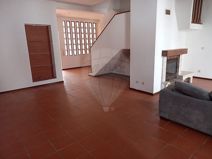 Moradia T4 à venda em Quinta do Anjo, Palmela RE/MAX