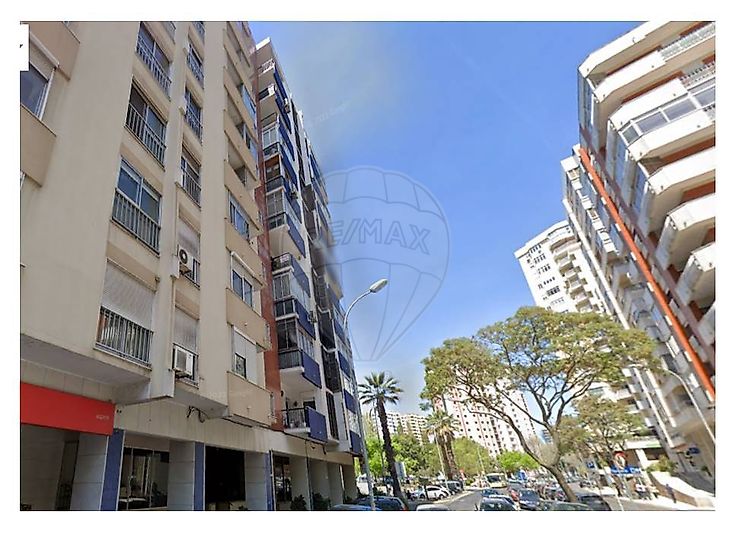 Condo/Apartment T2 for rent in Algés, LindaaVelha e Cruz Quebrada